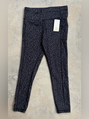 Athlux - Dark Gray/Black Leopard Print Leggings - Size Medium 8/10